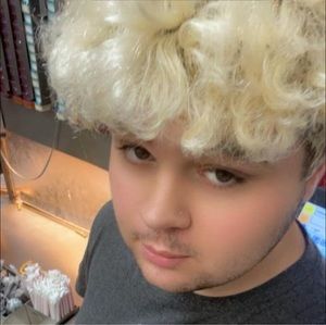 Meet your Posher, Ethan